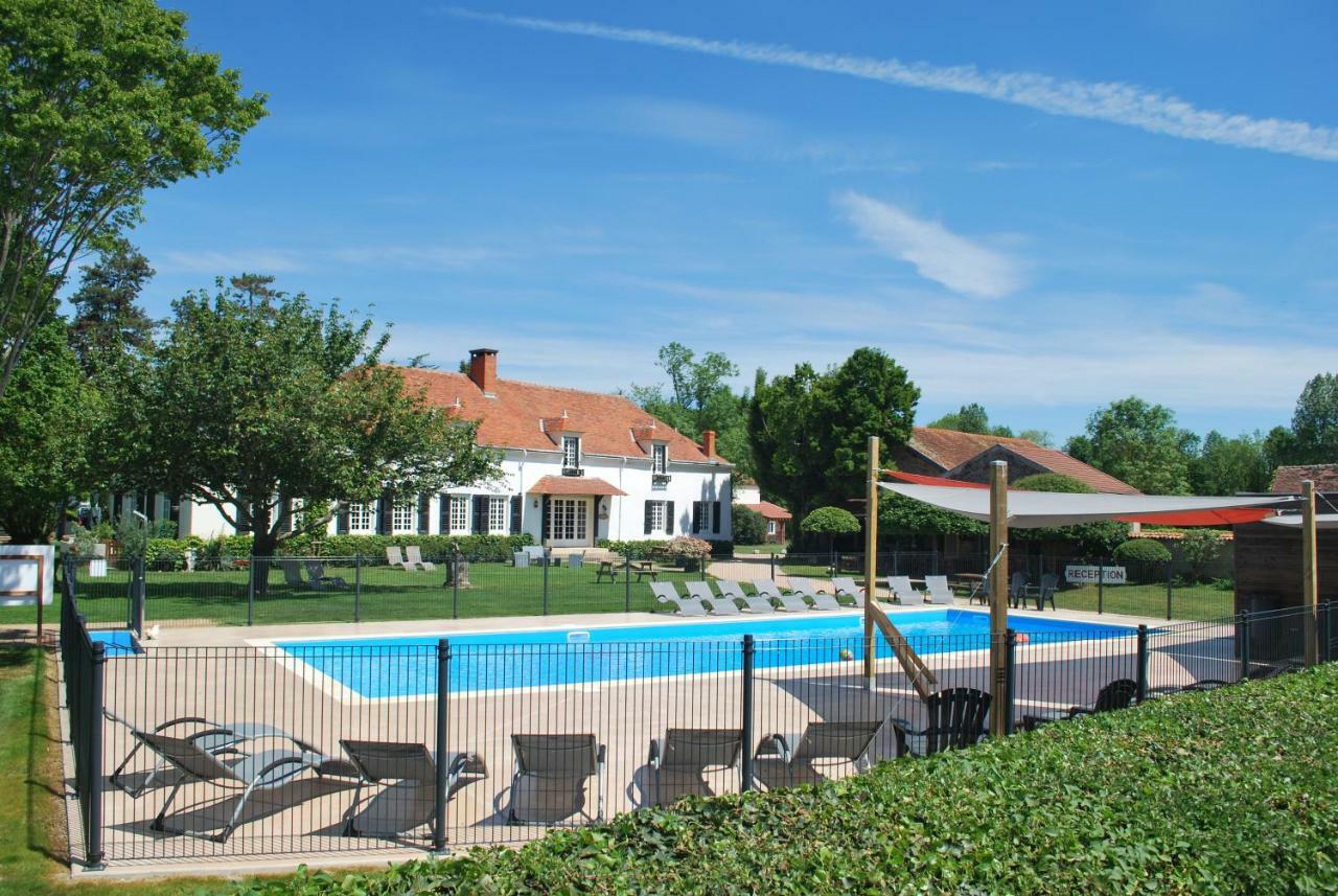 Domaine Les Gandins Bed and Breakfast Saint-Germain-de-Salles Eksteriør billede